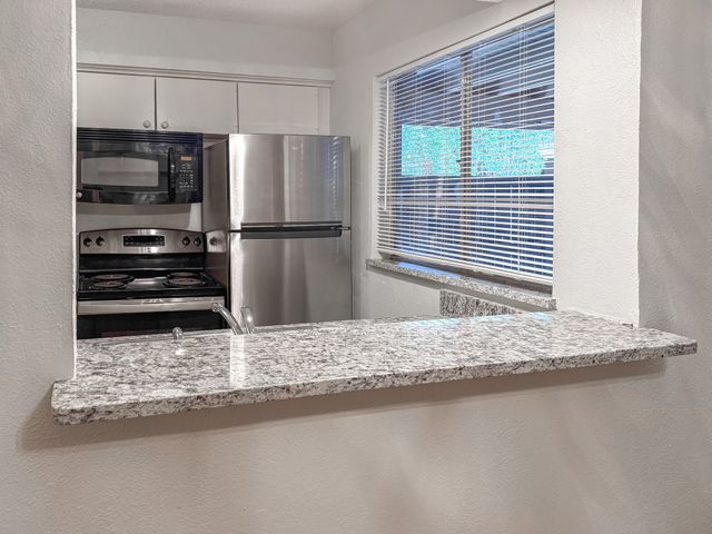 5138 Amesbury Drive 110, Dallas, TX 75206