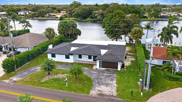 7523 Pine Tree Lane, Lake Clarke Shores, FL 33406