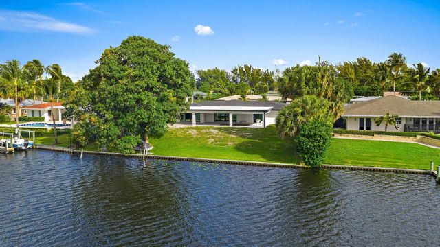 7523 Pine Tree Lane, Lake Clarke Shores, FL 33406