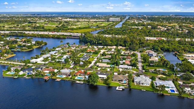7523 Pine Tree Lane, Lake Clarke Shores, FL 33406