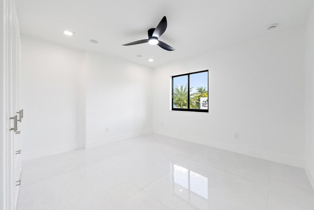 7523 Pine Tree Lane, Lake Clarke Shores, FL 33406