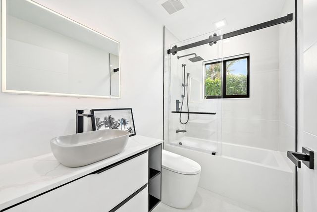 7523 Pine Tree Lane, Lake Clarke Shores, FL 33406