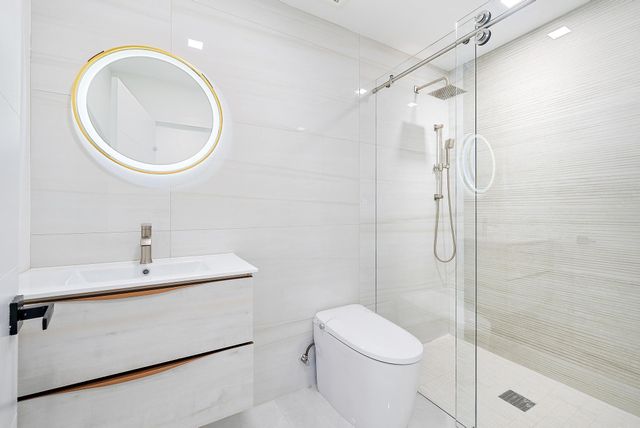 7523 Pine Tree Lane, Lake Clarke Shores, FL 33406