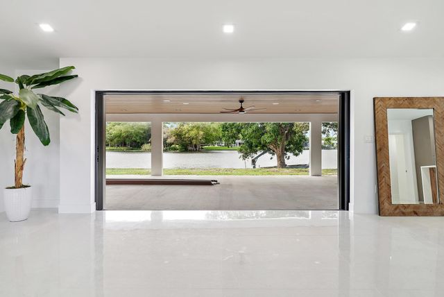 7523 Pine Tree Lane, Lake Clarke Shores, FL 33406