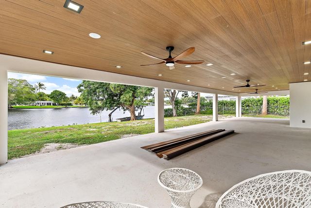 7523 Pine Tree Lane, Lake Clarke Shores, FL 33406