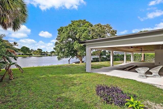 7523 Pine Tree Lane, Lake Clarke Shores, FL 33406