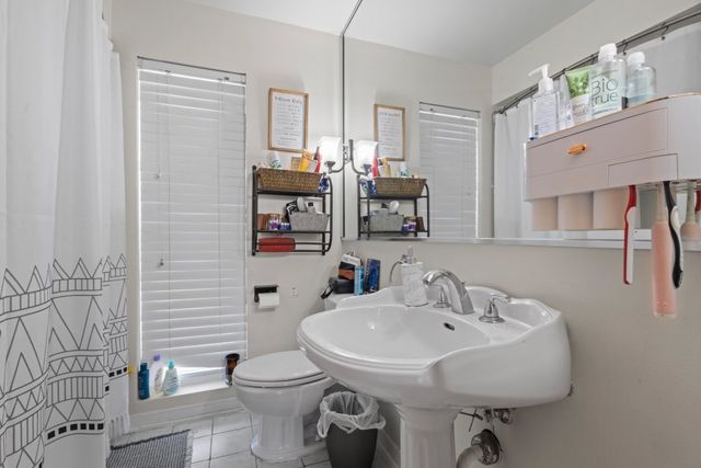 1907 Suffolk Avenue, Westchester, IL 60154