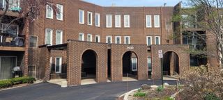 1430 Sandstone Drive 201, Wheeling, IL 60090