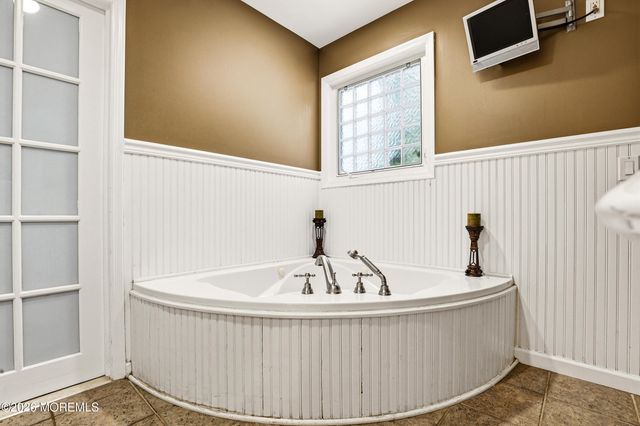 1903 Vernon Street, Oakhurst, NJ 07755