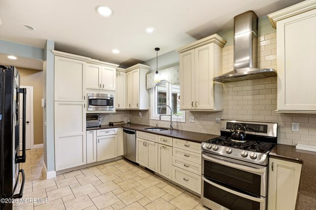1903 Vernon Street, Oakhurst, NJ 07755