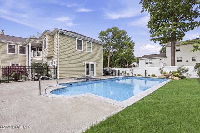 1903 Vernon Street, Oakhurst, NJ 07755