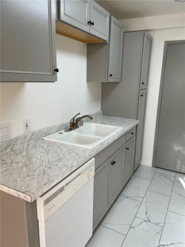 20426 S Vermont Avenue 76, Torrance, CA 90502