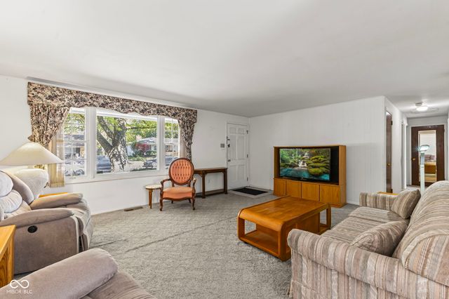 11105 McDowell Drive E, Indianapolis, IN 46229