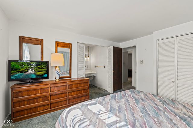 11105 McDowell Drive E, Indianapolis, IN 46229