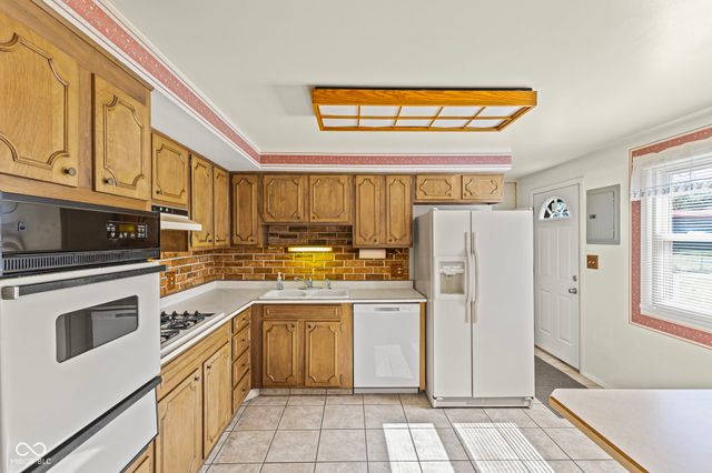 11105 McDowell Drive E, Indianapolis, IN 46229