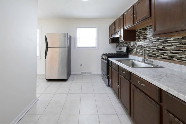 3306 DAVISON Avenue, Erie, PA 16504