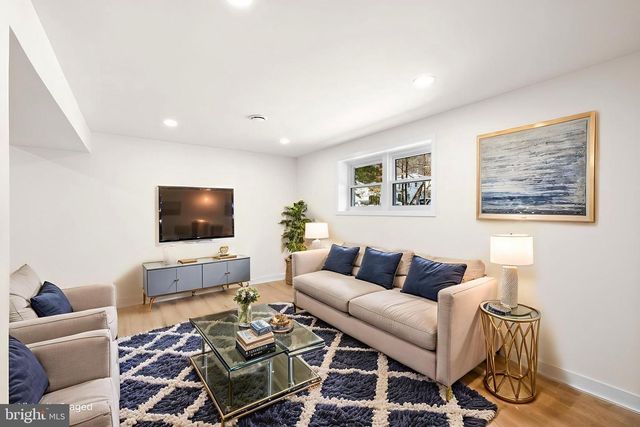 2221 HARPOON DR, Stafford, VA 22554