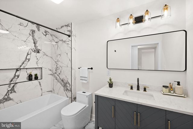 2221 HARPOON DR, Stafford, VA 22554