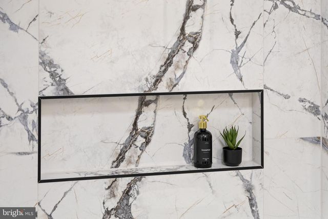 2221 HARPOON DR, Stafford, VA 22554