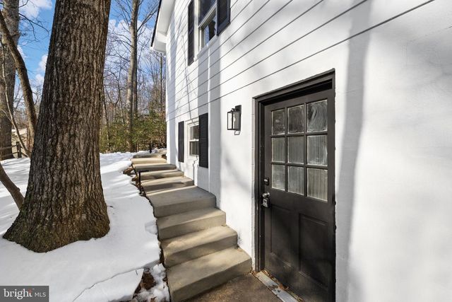 2221 HARPOON DR, Stafford, VA 22554