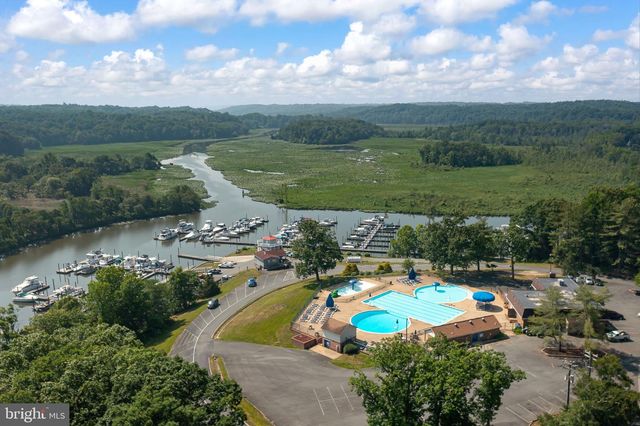 2221 HARPOON DR, Stafford, VA 22554