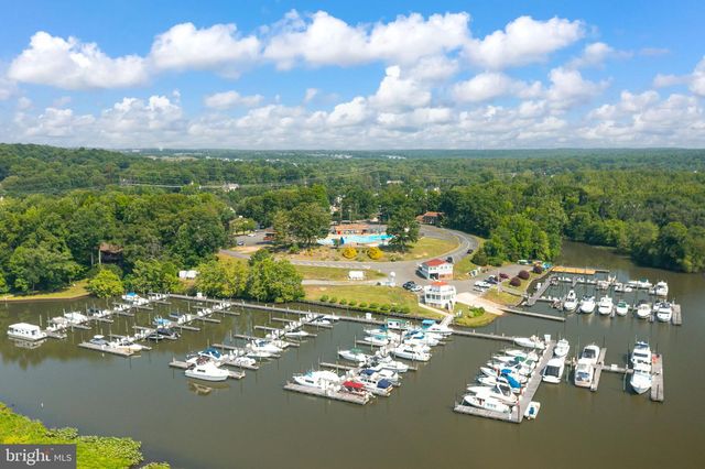 2221 HARPOON DR, Stafford, VA 22554