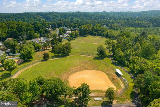 2221 HARPOON DR, Stafford, VA 22554