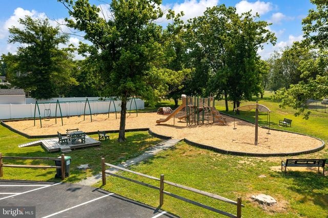 2221 HARPOON DR, Stafford, VA 22554