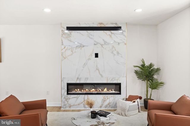 2221 HARPOON DR, Stafford, VA 22554