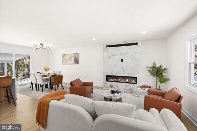 2221 HARPOON DR, Stafford, VA 22554