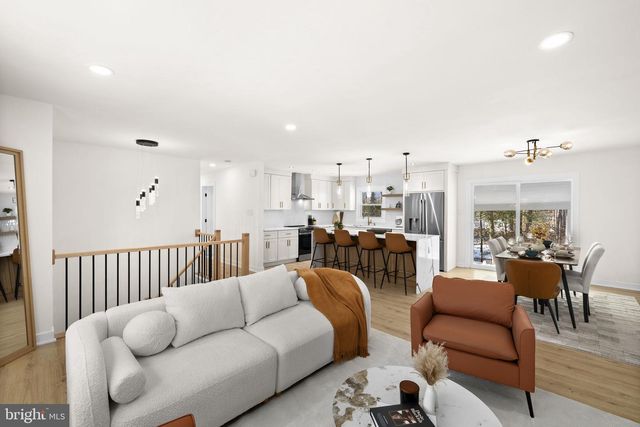 2221 HARPOON DR, Stafford, VA 22554