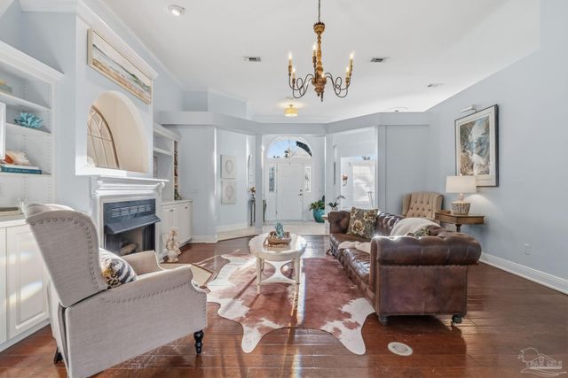 1196 Mary Lou Ln, Gulf Breeze, FL 32563