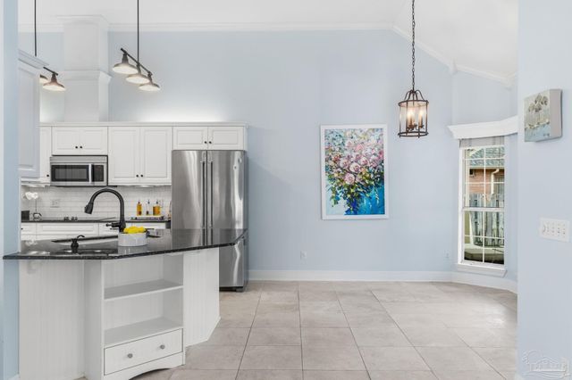 1196 Mary Lou Ln, Gulf Breeze, FL 32563