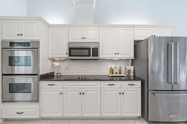 1196 Mary Lou Ln, Gulf Breeze, FL 32563