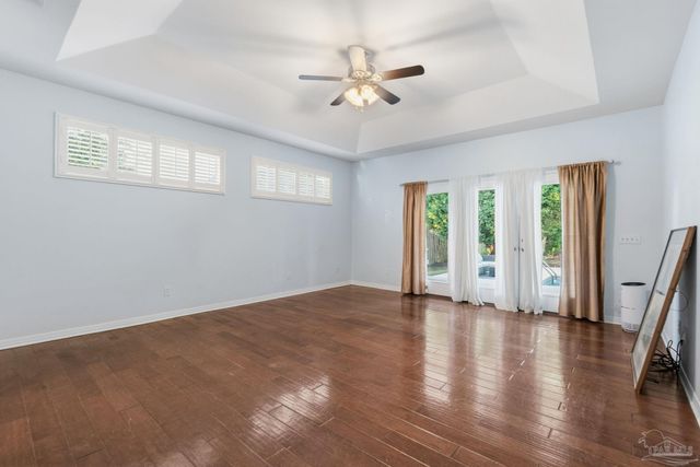 1196 Mary Lou Ln, Gulf Breeze, FL 32563