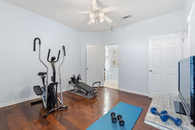 1196 Mary Lou Ln, Gulf Breeze, FL 32563