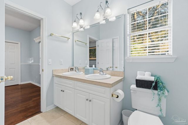 1196 Mary Lou Ln, Gulf Breeze, FL 32563