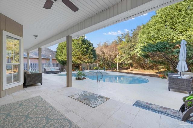 1196 Mary Lou Ln, Gulf Breeze, FL 32563