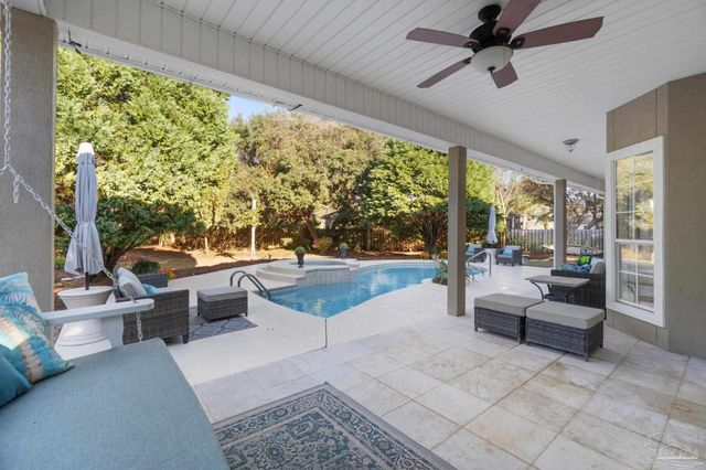 1196 Mary Lou Ln, Gulf Breeze, FL 32563