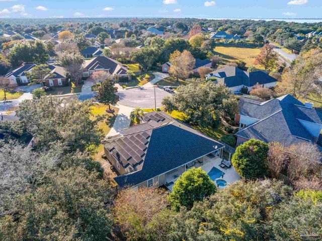 1196 Mary Lou Ln, Gulf Breeze, FL 32563