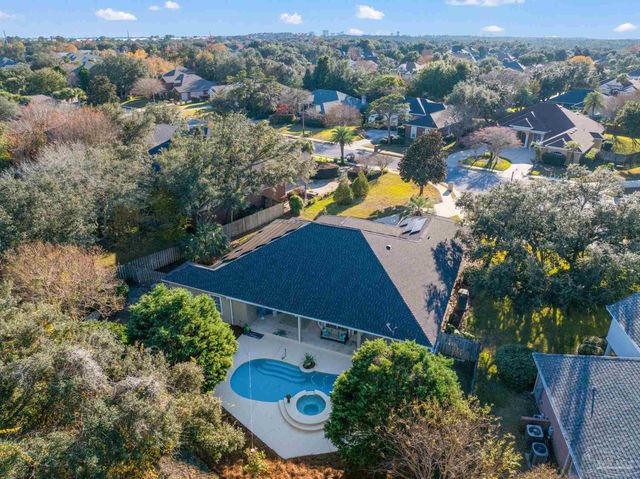 1196 Mary Lou Ln, Gulf Breeze, FL 32563