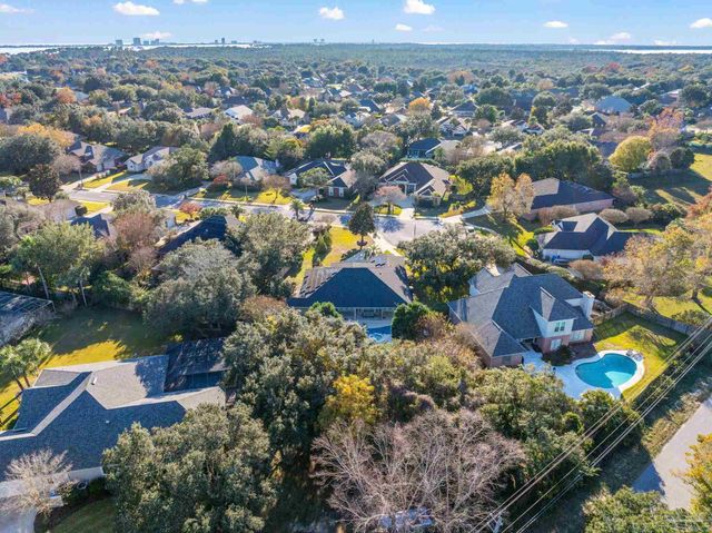 1196 Mary Lou Ln, Gulf Breeze, FL 32563