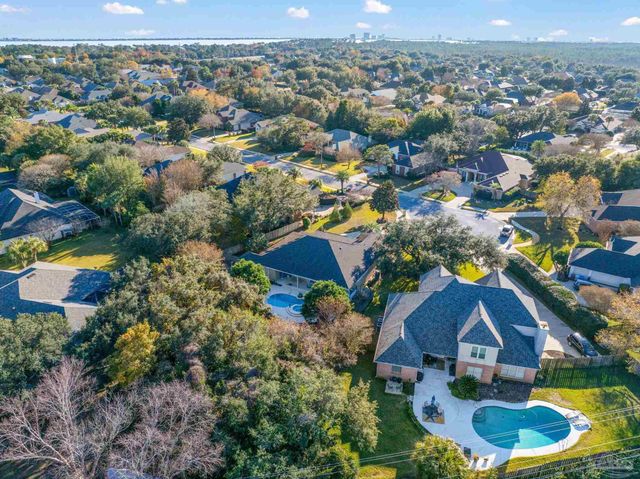 1196 Mary Lou Ln, Gulf Breeze, FL 32563