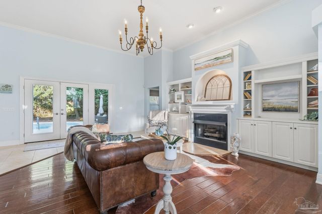 1196 Mary Lou Ln, Gulf Breeze, FL 32563