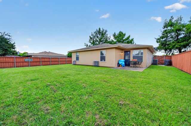 9339 CRIMNSON Court, Dallas, TX 75217