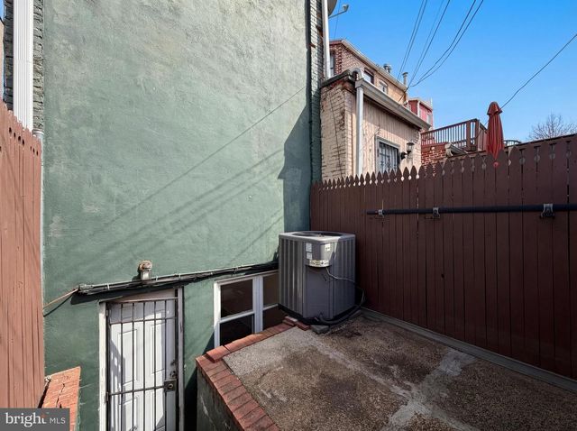 724 13TH ST NE, Washington, DC 20002