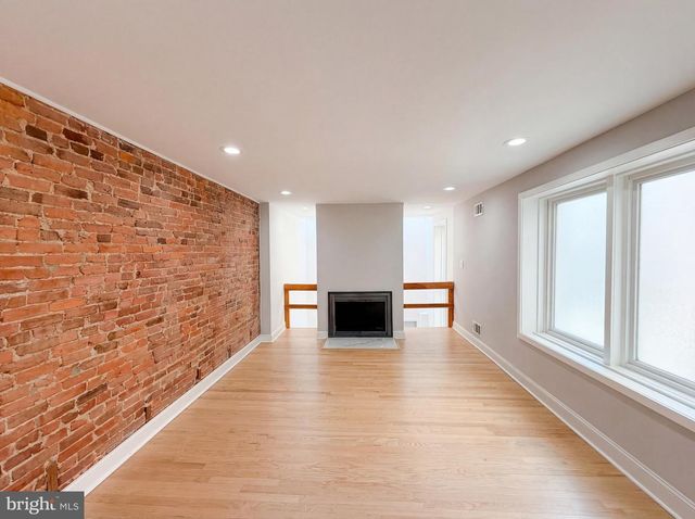 724 13TH ST NE, Washington, DC 20002