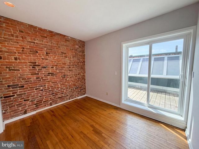 724 13TH ST NE, Washington, DC 20002