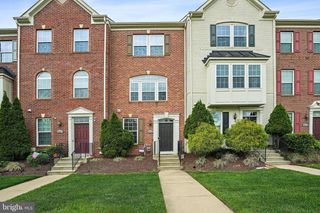 3825 COMMODORE JOSHUA BARNEY DR NE, Washington, DC 20018