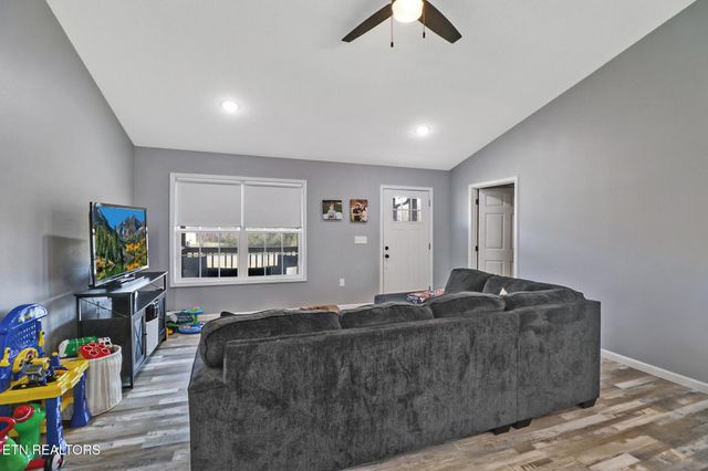 324 Fitzgerald Lane, Jamestown, TN 38556